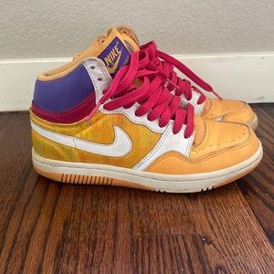 Nike Women’s Court Force High size 6.5